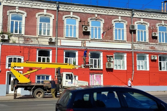 В центре Иванова демонтировали две незаконные вывески 
